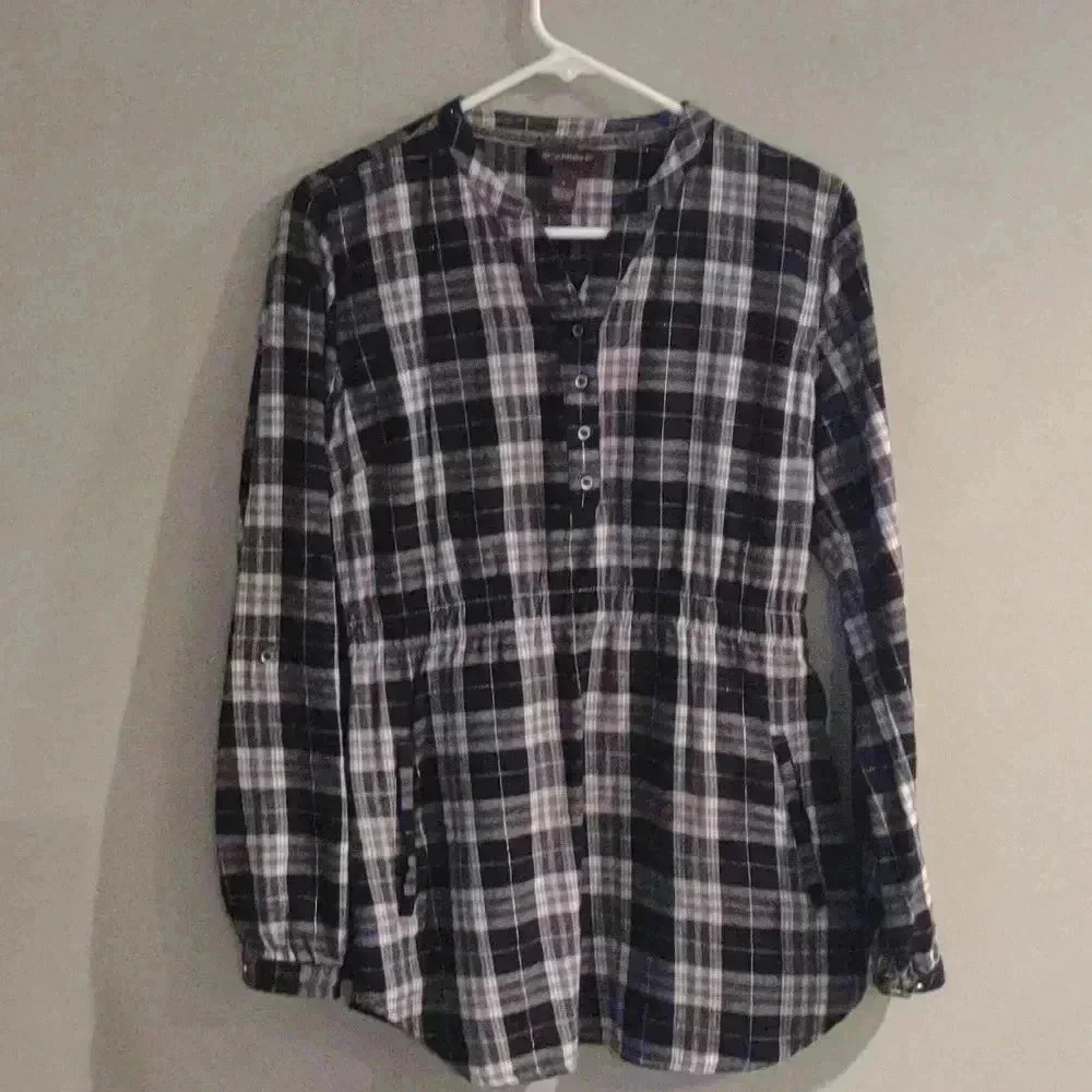 Bit & Bridle women's small gray black plaid round v neck‎ cinch waist top
